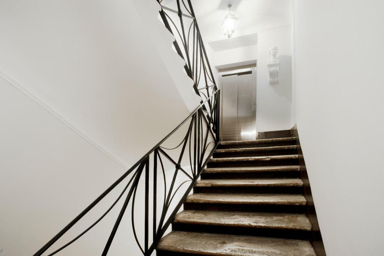 Santa Cecilia Apartment In Via Del Corso Рим Экстерьер фото